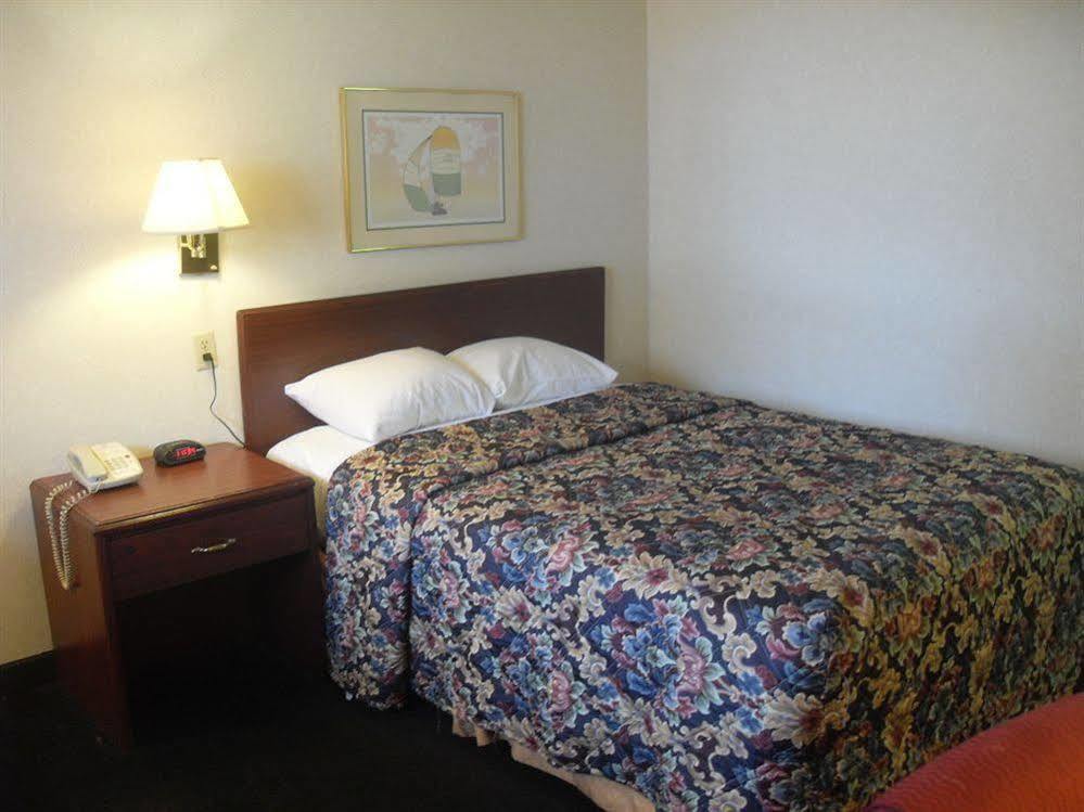 Days Inn By Wyndham Maumee/Toledo Exterior foto